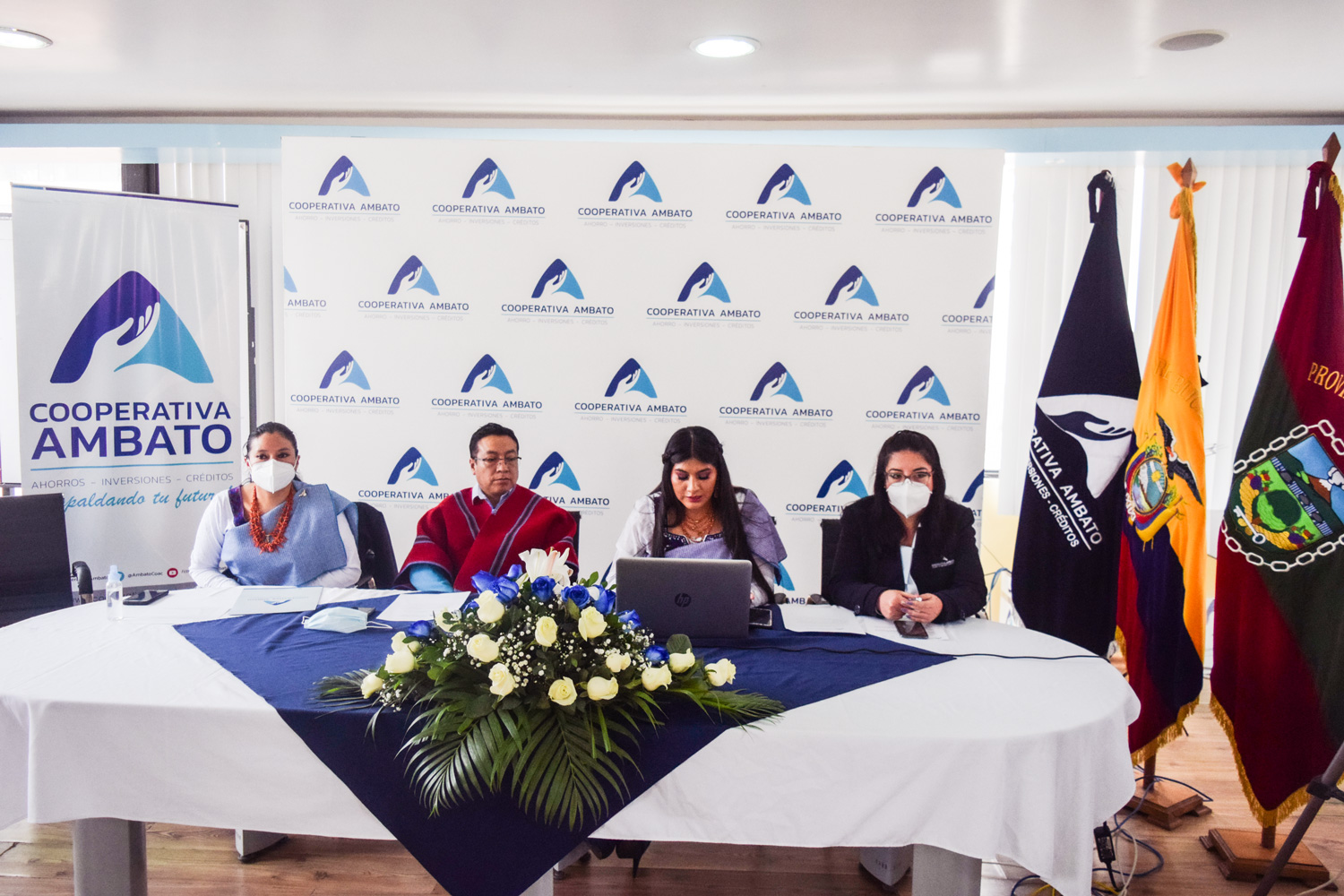 Cooperativa Ambato organizó una Rueda de Prensa para dar a conocer el Proyecto Recaudación movil